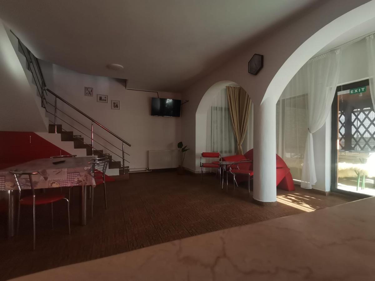 Casa Dixi Hotel Busteni Exterior photo