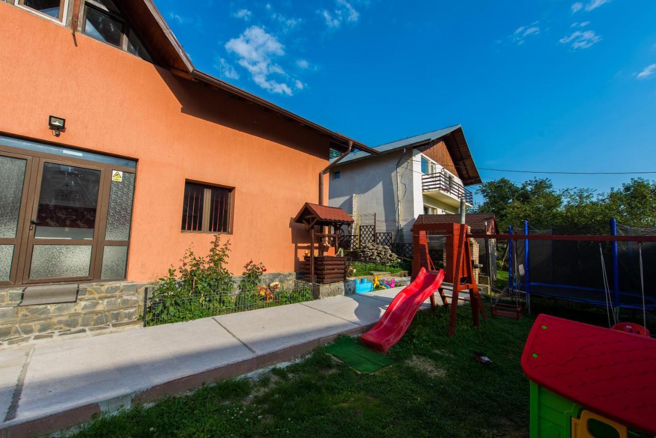 Casa Dixi Hotel Busteni Exterior photo